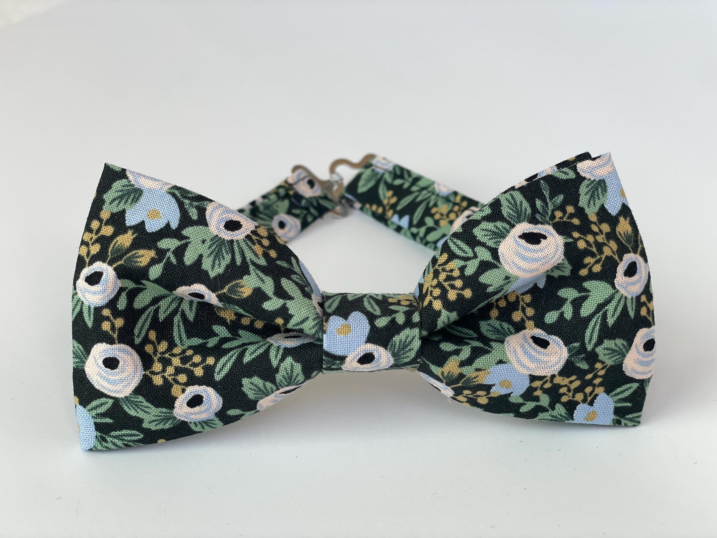 Black blue floral bow tie, blue flowers bowtie for men and boys, wedding bow tie, grooms necktie, pocket square, ring bearer outfit