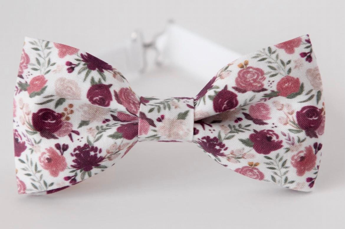 Burgundy floral tie for men, groomsmen floral necktie, bow tie, pocket square, wedding necktie, burgundy blush flowers skinny tie