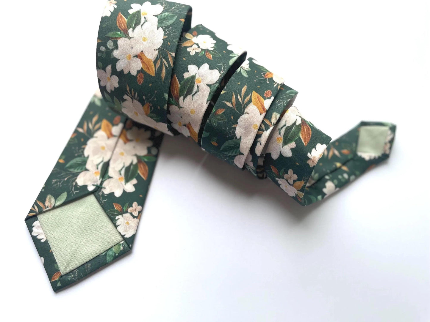 Emerald green floral neck tie, floral green wedding long tie for men and boys, rustic wedding tie, boho style necktie, grooms green tie