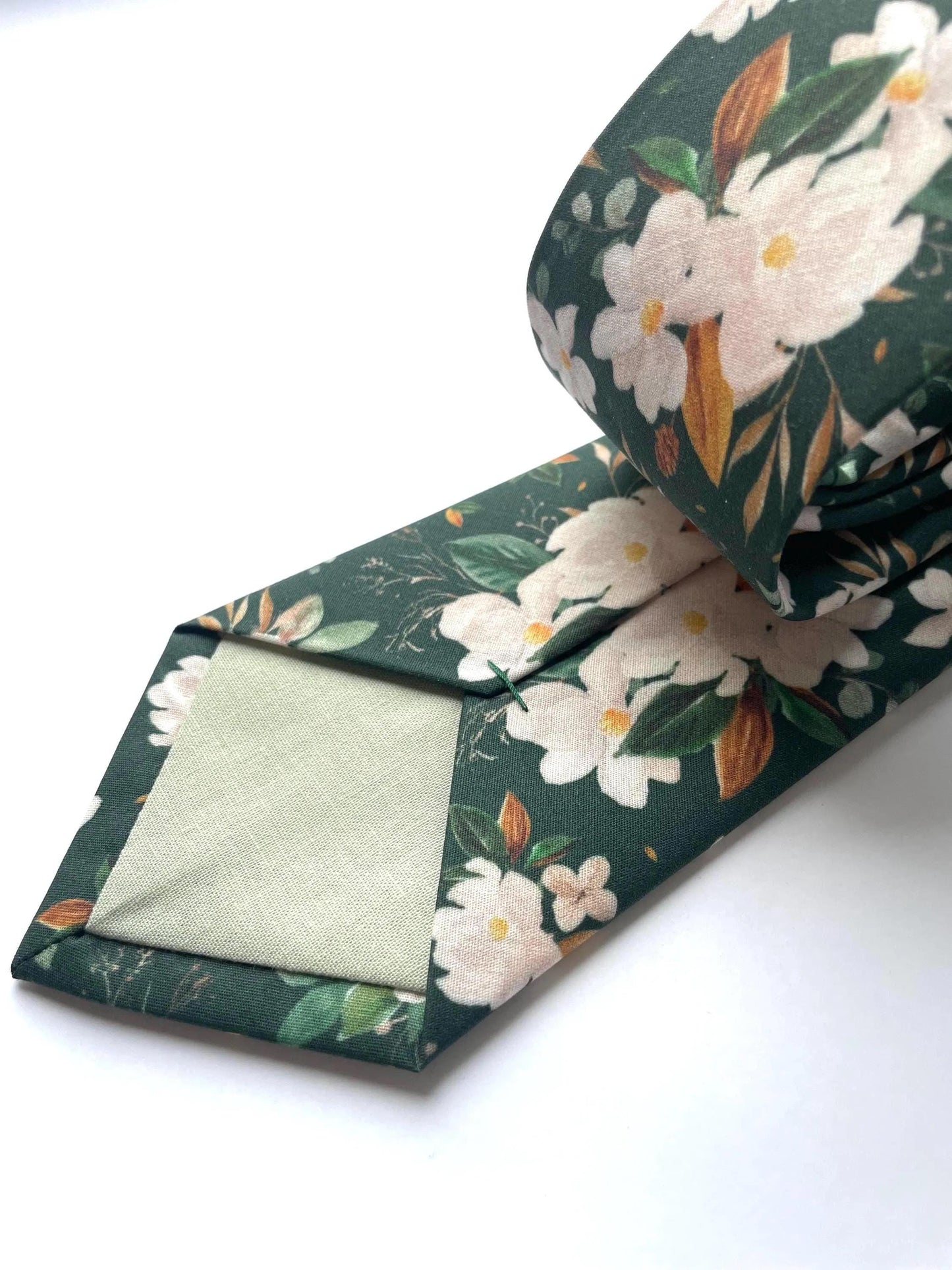 Emerald green floral neck tie, floral green wedding long tie for men and boys, rustic wedding tie, boho style necktie, grooms green tie