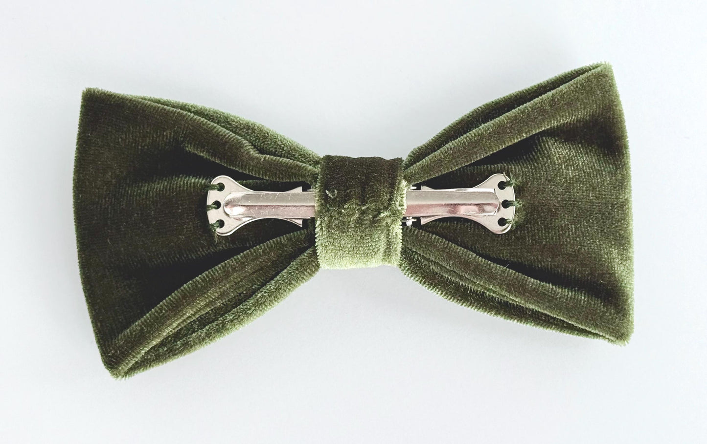 Olive green velvet bow tie for men and boys, wedding green bow tie, groom bow tie, olive men’s bow tie, pocket square