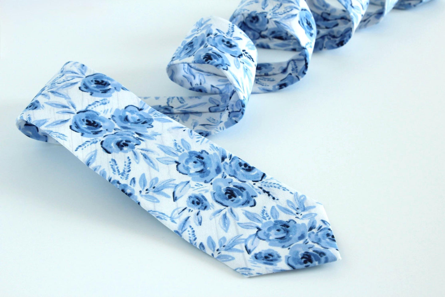 White Blue Floral necktie, skinny tie for men, wedding grooms floral long tie, blue flowers necktie, groomsmen necktie, bow tie