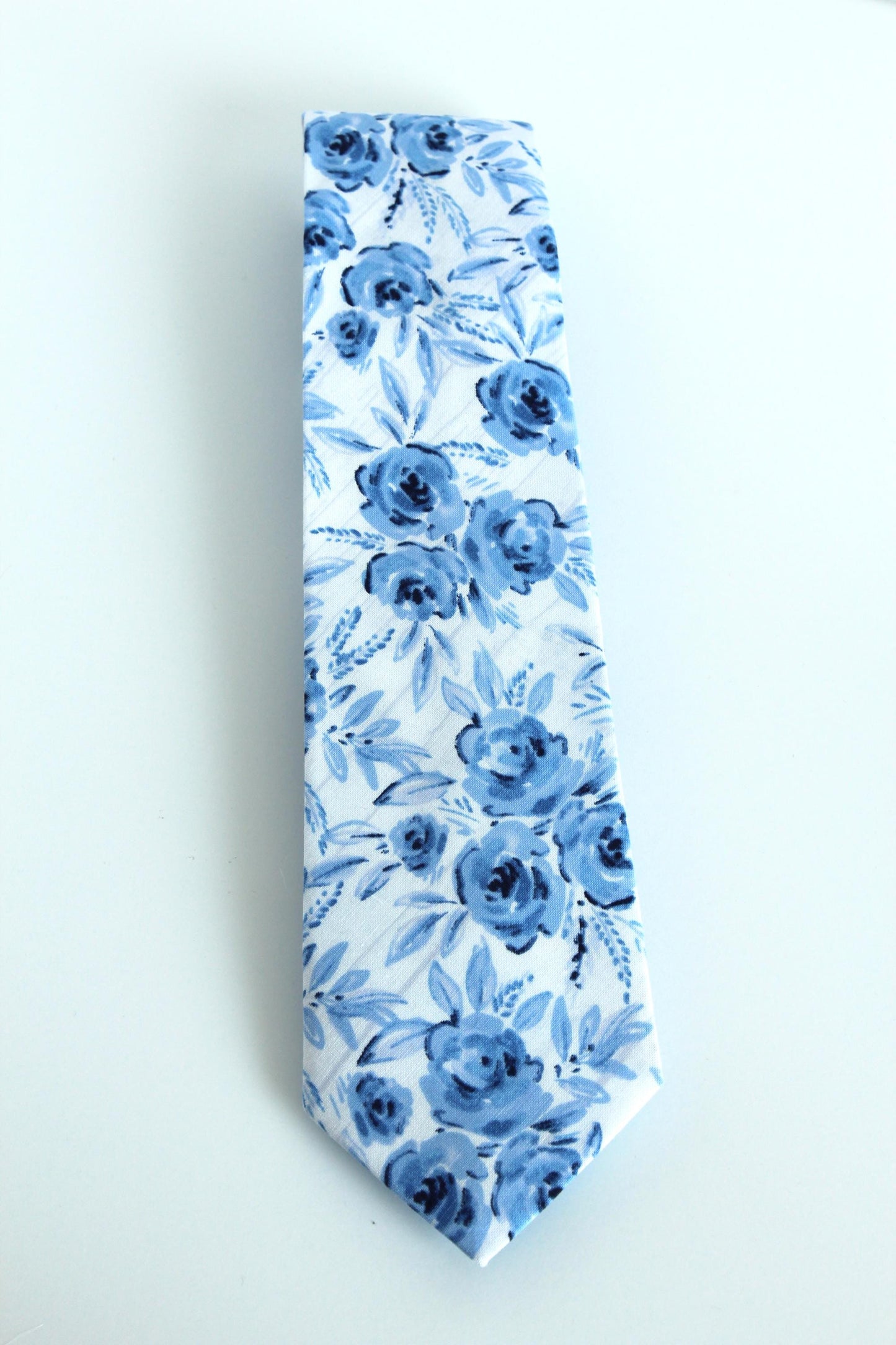 White Blue Floral necktie, skinny tie for men, wedding grooms floral long tie, blue flowers necktie, groomsmen necktie, bow tie