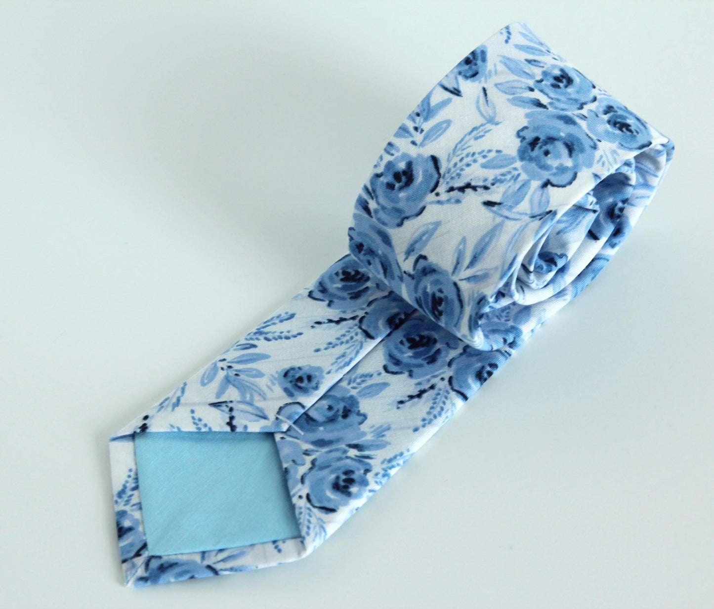 White Blue Floral necktie, skinny tie for men, wedding grooms floral long tie, blue flowers necktie, groomsmen necktie, bow tie