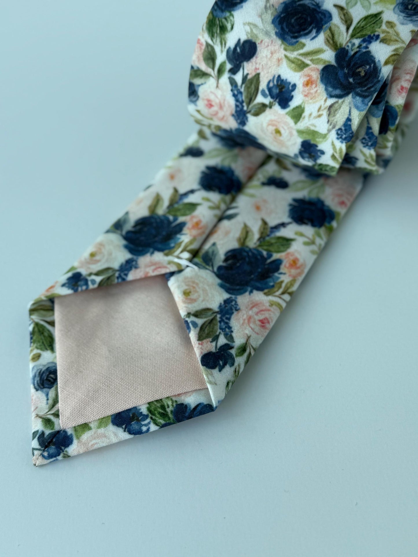 Navy blush floral necktie for men, wedding necktie, grooms groomsmen floral tie, navy flowers skinny tie, navy blush bow tie, pocket square