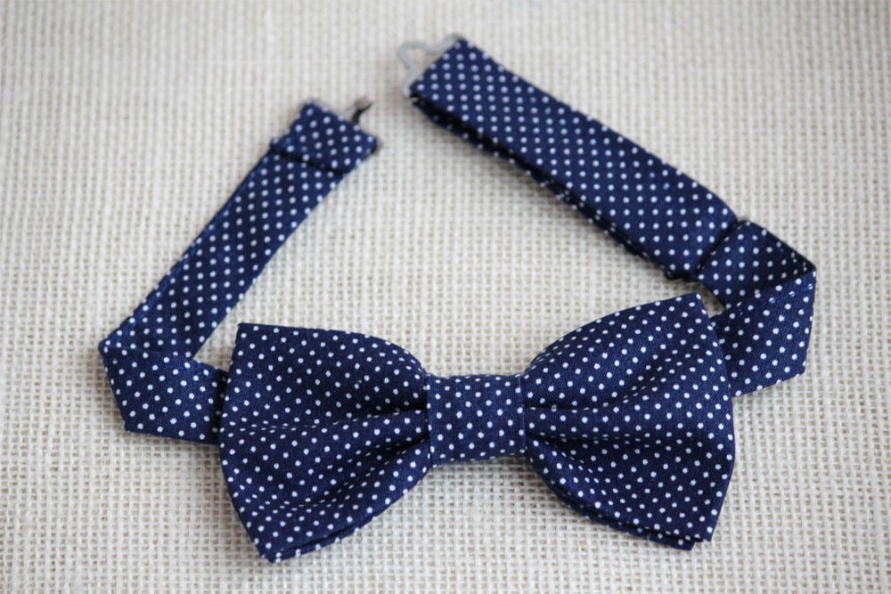 Navy polka dot bow tie, baby boy bow tie, mens bow tie, bow ties for boys, photoshoot bow tie, wedding bow tie, groomsmen bow tie