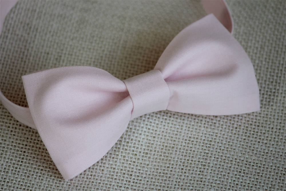 Light pink bow tie, mens bow tie,groomsmen bow tie, pale pink bow tie,pearl pink bow tie, wedding bow tie,ringboy bow tie,ring bearer bowtie