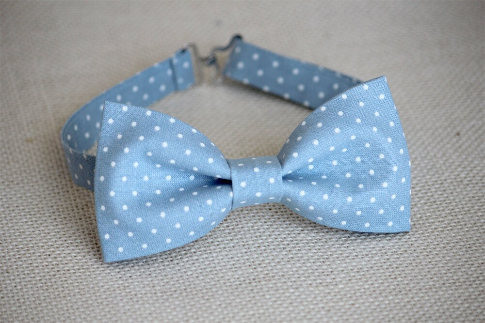 Light blue bow tie, mens bow tie blue and white polka dots, boys bow tie, wedding bow tie, groom bow tie, groomsmen bow tie, boy cute outfut