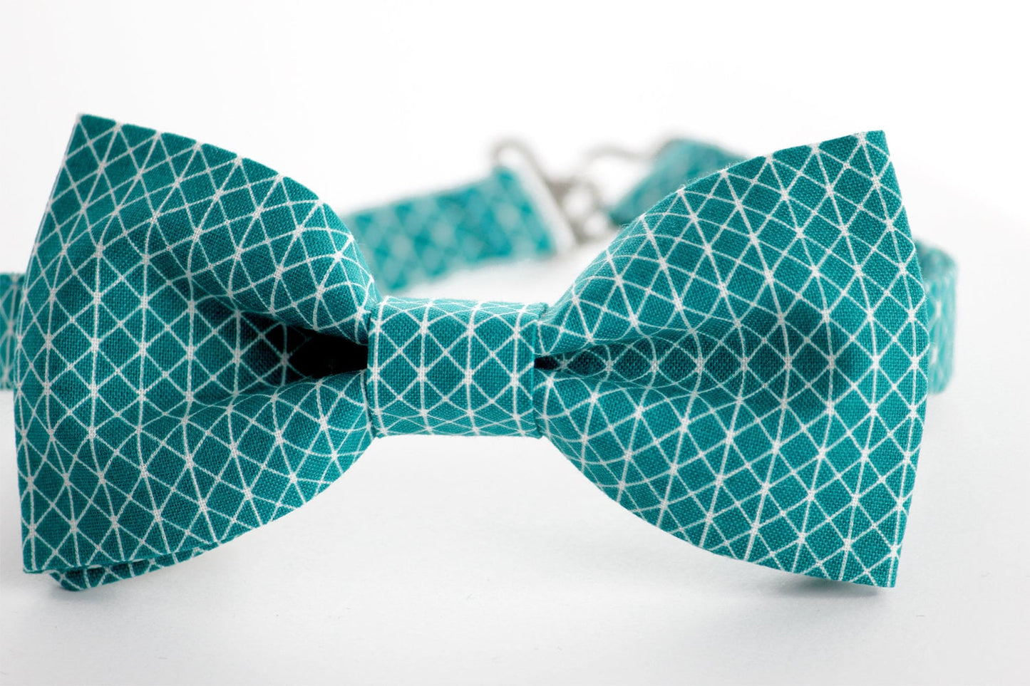 Teal bow tie, mens bow tie, teal white bow tie, tringles bow tie, boys, kids, baby bow tie, teal blue bow tie, pre-tied, clip-on