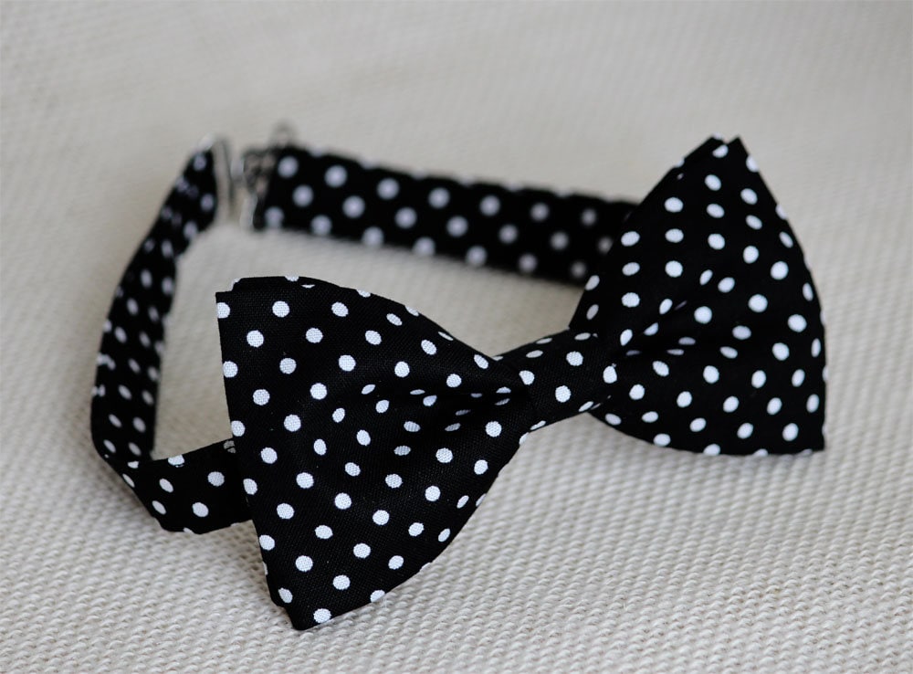 Black white polka dots bow tie, boys bow tie, kids, toddler, mens bow tie, ringboy bowtie, ring bearer bow tie, outfit bow tie, wedding tie