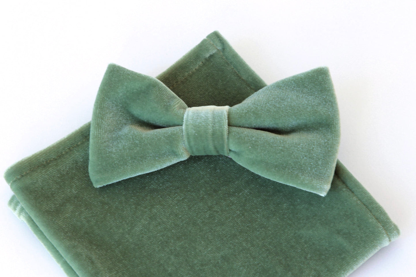 Dusty sage velvet bow tie and brown suspenders for men and boys, wedding grooms groomsmen outfit, sage green bowtie