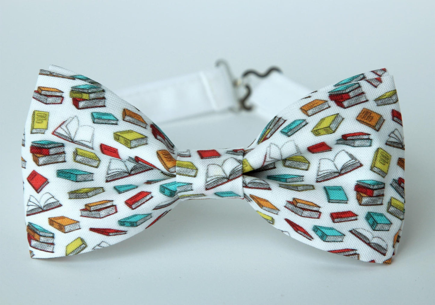 Books bow tie, books reading lover gift, teacher gift, men boys kids school bowtie, unique gift, book worm bow tie, bow tie with books