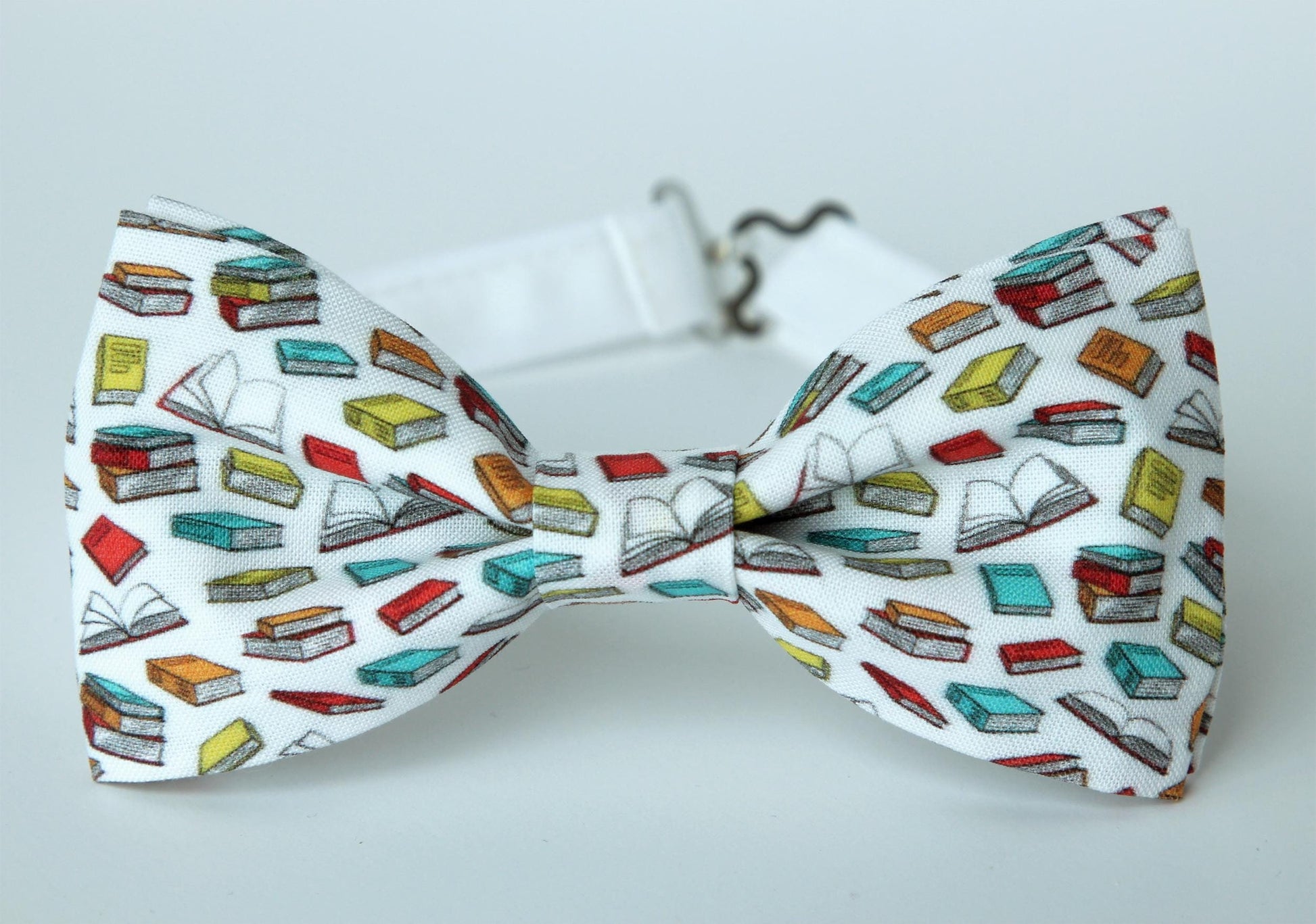 Books bow tie, books reading lover gift, teacher gift, men boys kids school bowtie, unique gift, book worm bow tie, bow tie with books