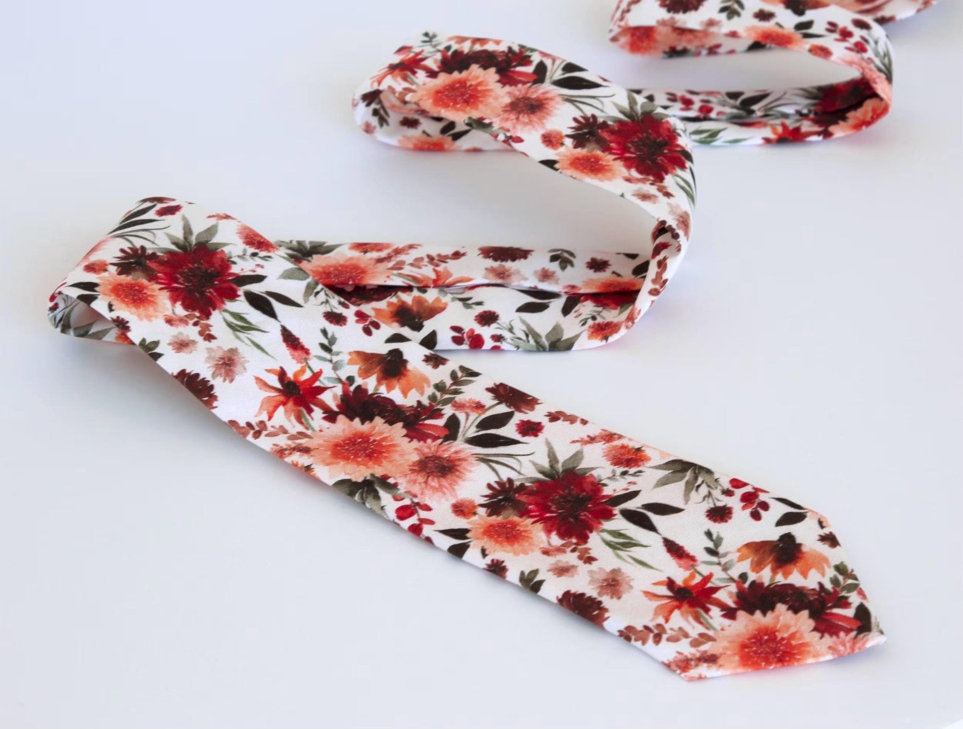 Burgundy floral autumn necktie, burnt orange floral tie for men and boys, wine floral necktie, autumn floral necktie, fall wedding, grooms