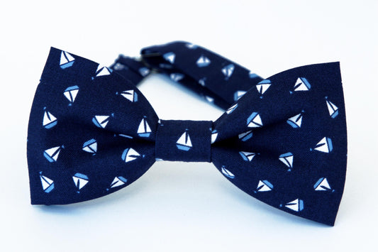 Navy sail boats bow tie, navy blue bowtie for men and boys, boats bow tie, vacation, summer bow tie, nautical bow tie, beach bow tie