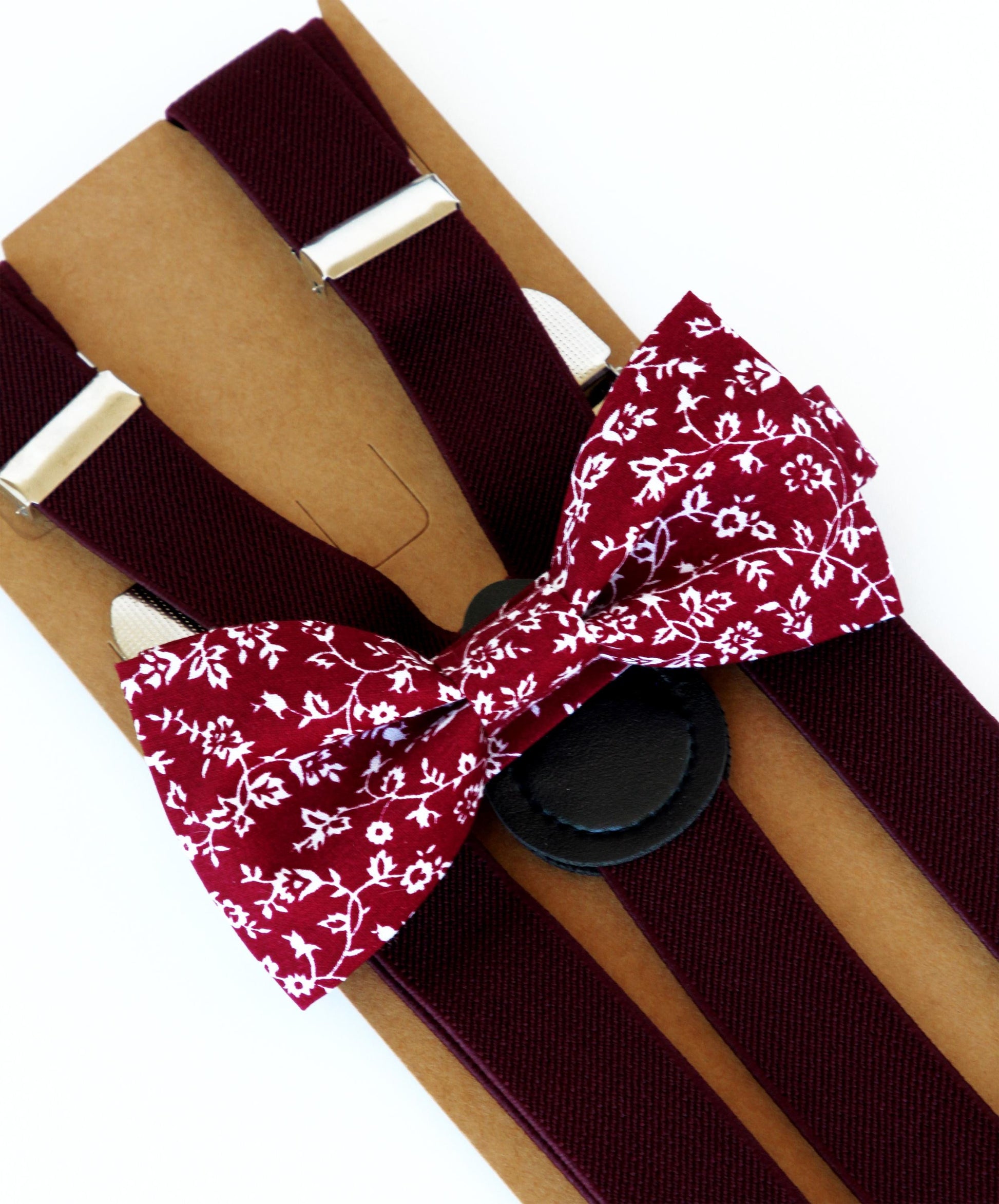 Burgundy floral bow tie for men and boys, brown suspenders, wine suspenders, wedding outfit, groomsmen wine bow tie, merlot bowtie, ringboy