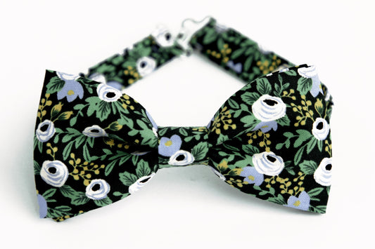 Black blue floral bow tie, blue flowers bowtie for men and boys, wedding bow tie, grooms necktie, pocket square, ring bearer outfit