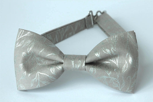 Grey floral bow tie for men and boys, silver metallic flowers bowtie, wedding groomsmen bow tie, pocket square, gift for him