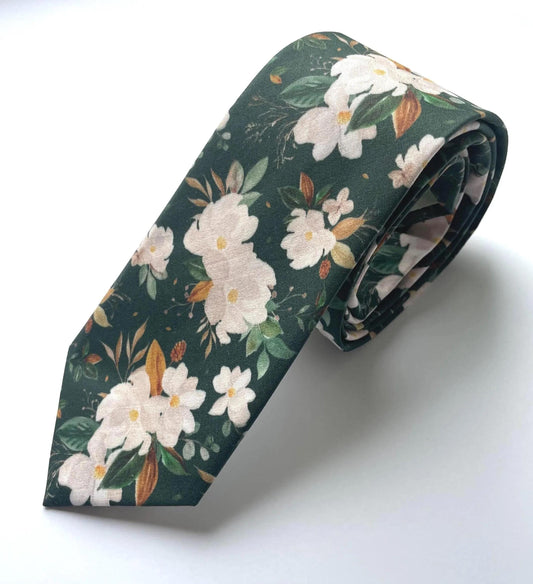 Emerald green floral neck tie, floral green wedding long tie for men and boys, rustic wedding tie, boho style necktie, grooms green tie