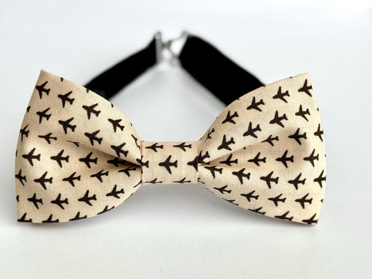 Airplanes bow tie, avia bow tie for men and boys, gift for him, gift for pilot, ivory with black airplane bow tie