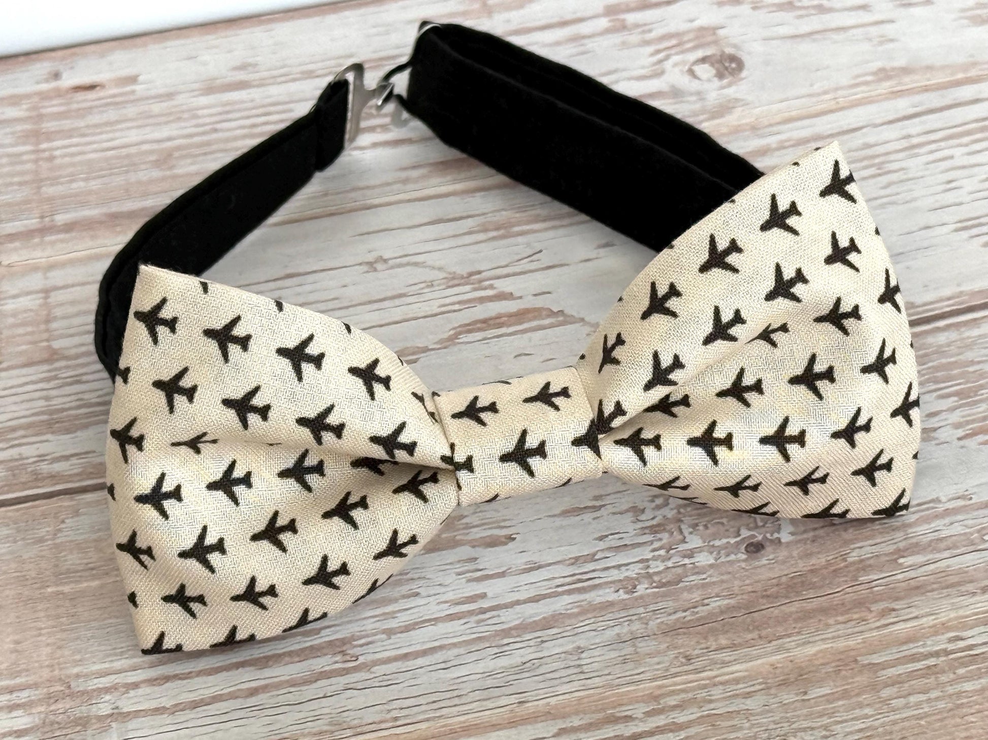 Airplanes bow tie, avia bow tie for men and boys, gift for him, gift for pilot, ivory with black airplane bow tie