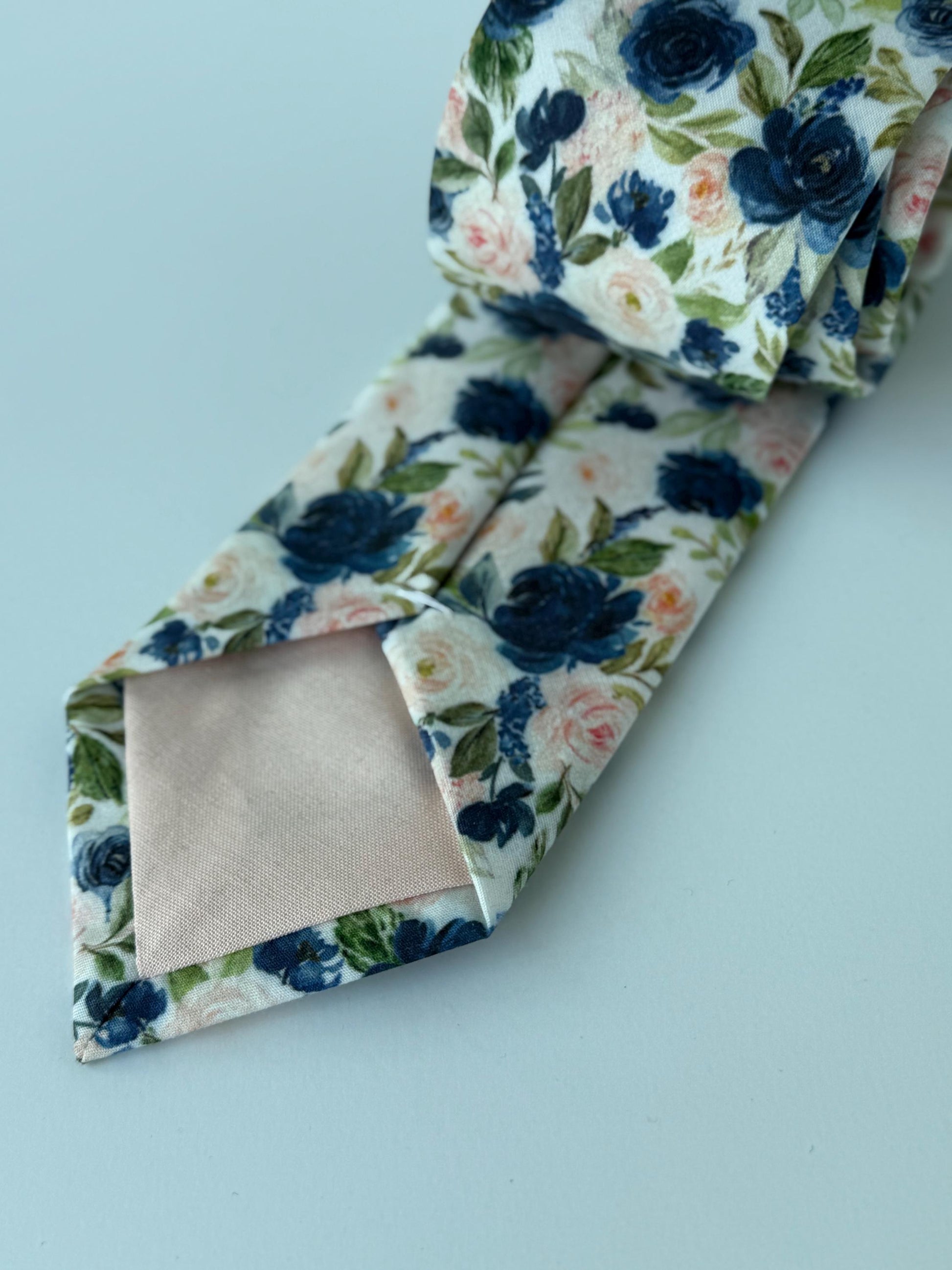 Navy blush floral necktie for men, wedding necktie, grooms groomsmen floral tie, navy flowers skinny tie, navy blush bow tie, pocket square