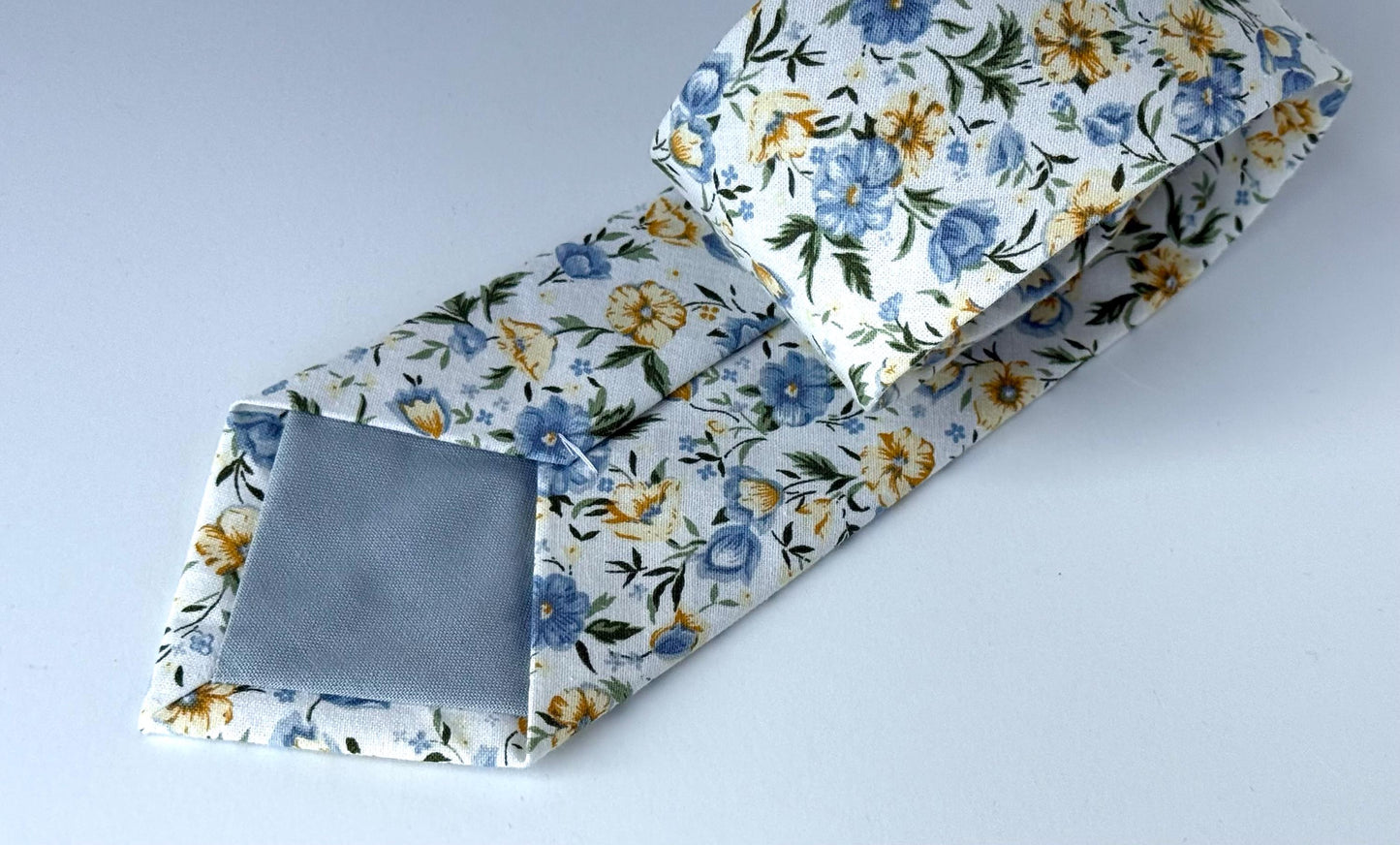 Men’s blue yellow floral necktie, skinny tie, summer wedding, blue flowers bow tie for men and boys, wildflowers necktie