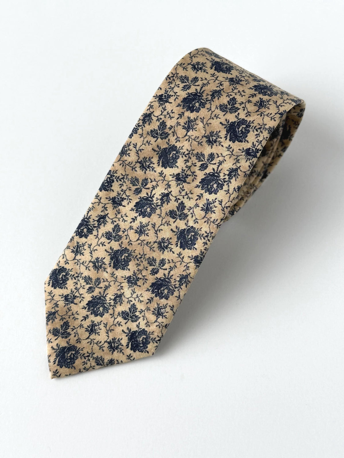 Navy Blue Floral Necktie, Tan Wedding Tie for Groom, Vintage Botanical Tie, Rustic Wedding Men’s Tie, Fall Wedding Accessory