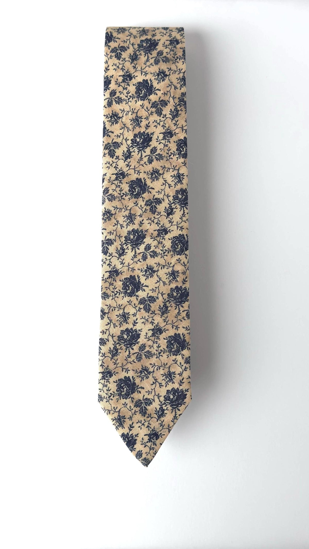 Navy Blue Floral Necktie, Tan Wedding Tie for Groom, Vintage Botanical Tie, Rustic Wedding Men’s Tie, Fall Wedding Accessory