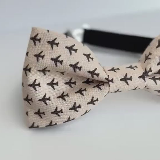 Airplanes bow tie, avia bow tie for men and boys, gift for him, gift for pilot, ivory with black airplane bow tie