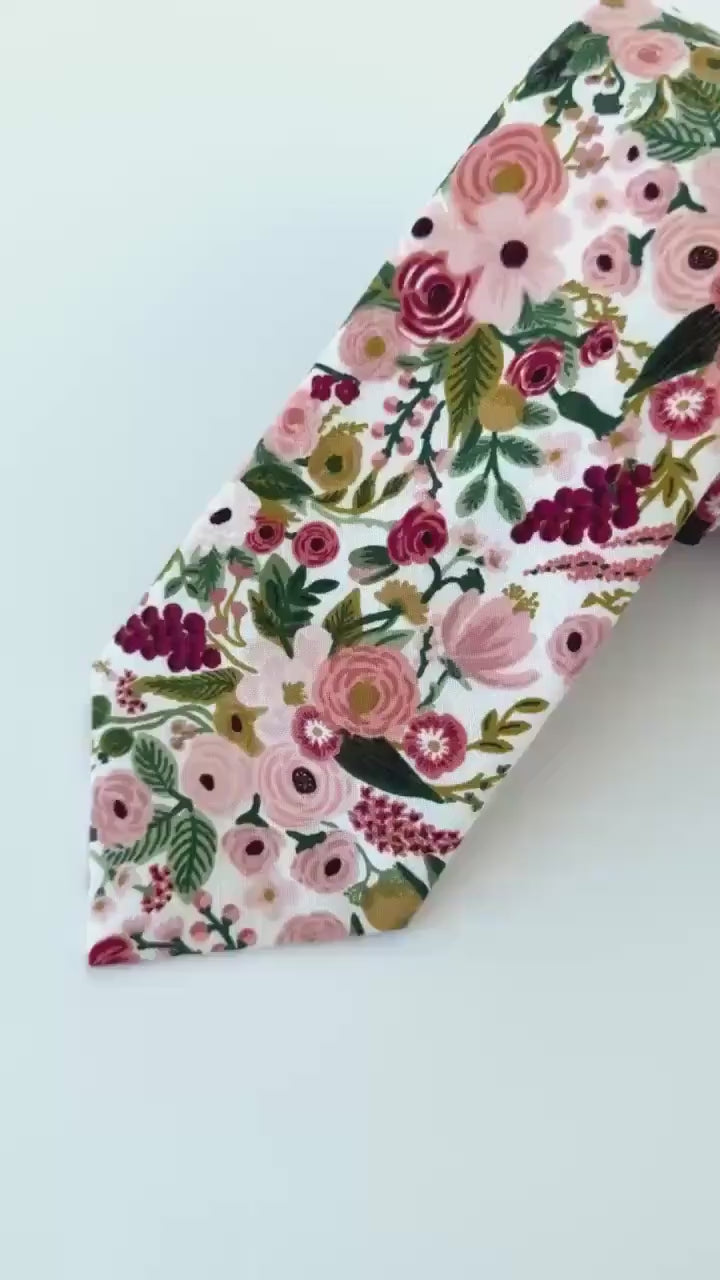 Men’s Floral Necktie, Wedding tie for grooms and groomsmen, Spring Wedding, blush pink floral necktie, Rose Garden Tie, Skinny Floral Tie