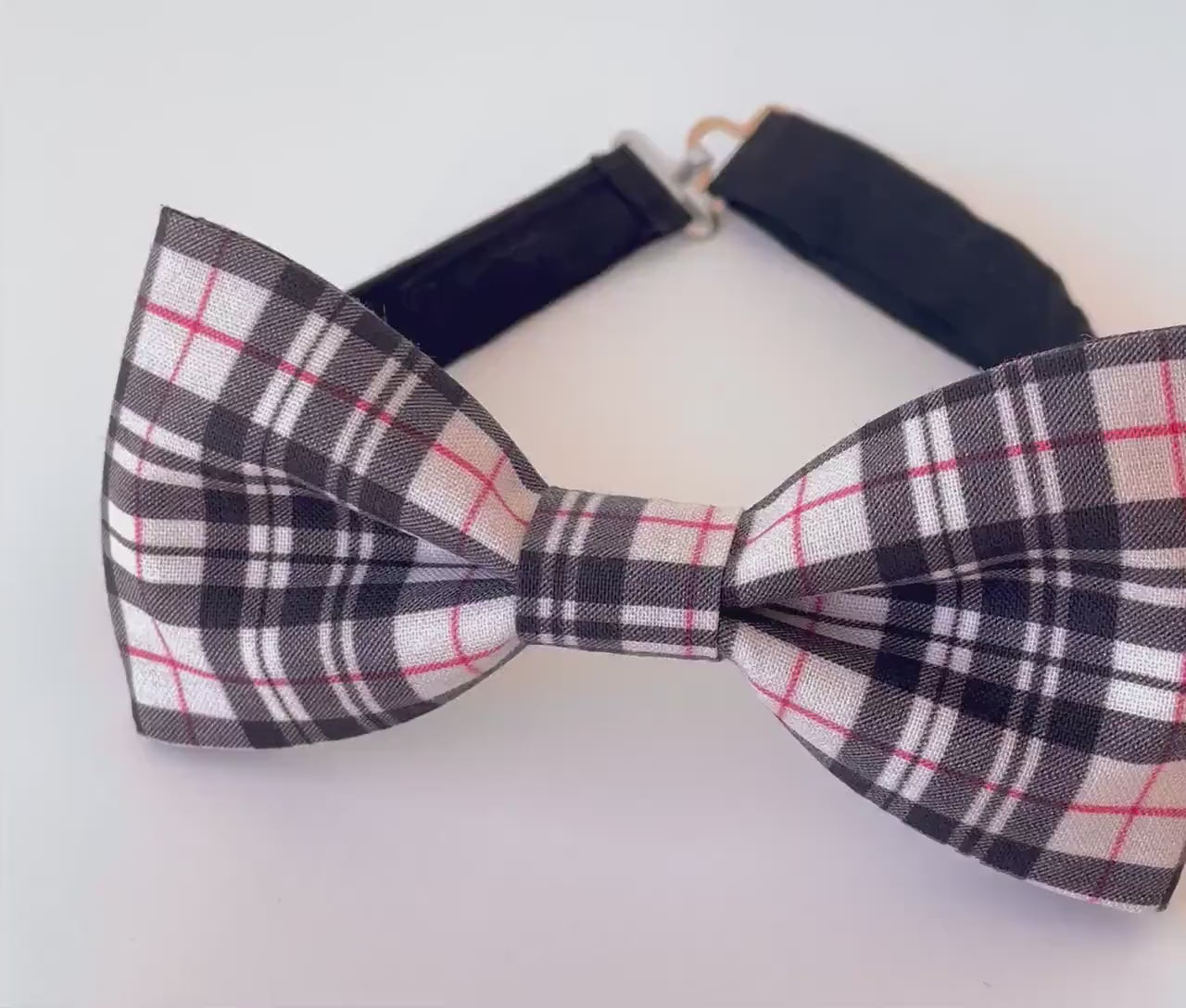 Plaid bow tie for men, boys plaid bow tie, light tan black plaid bowtie, plaid bow tie, autumn plaid men's bow tie, tan red black bow tie