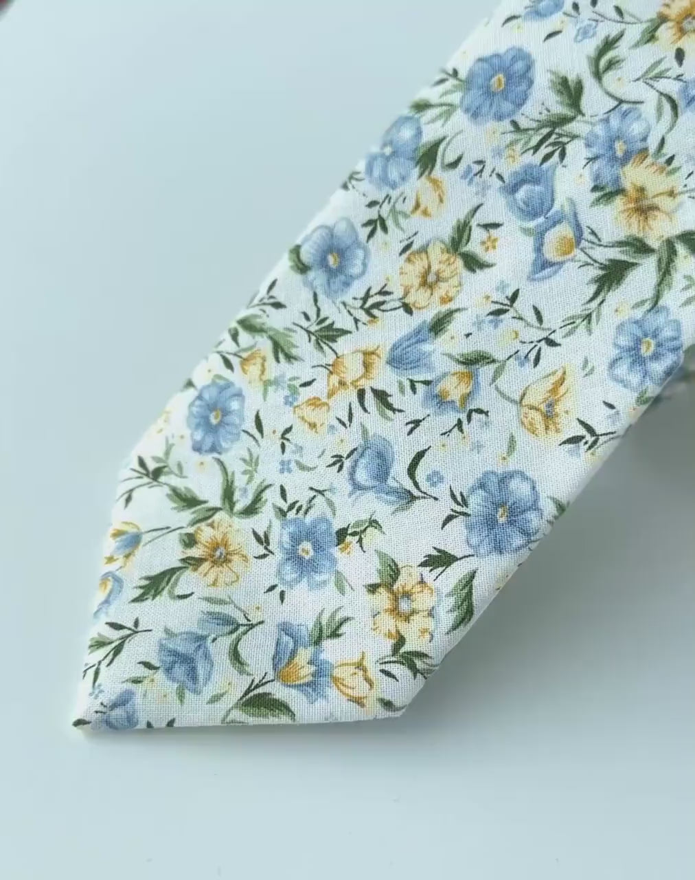 Men’s blue yellow floral necktie, skinny tie, summer wedding, blue flowers bow tie for men and boys, wildflowers necktie