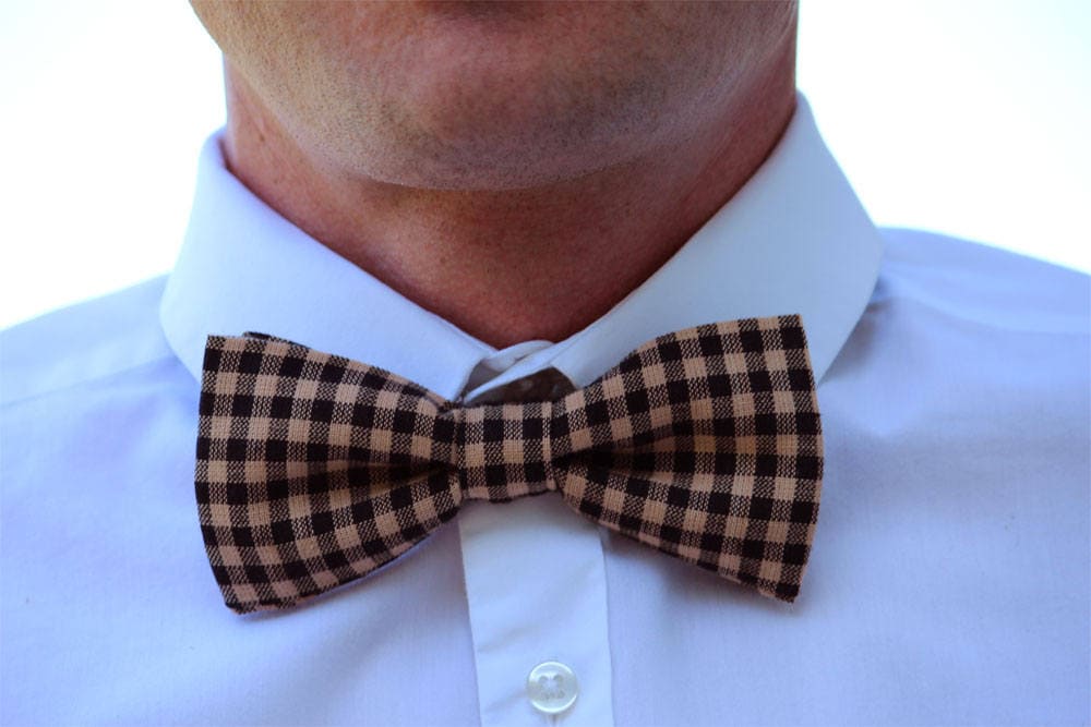 Black and beige plaid bow tie, mens plaid bow tie, boys plaid bow tie, wedding bow tie, groomsmen bow tie, checkered bow tie