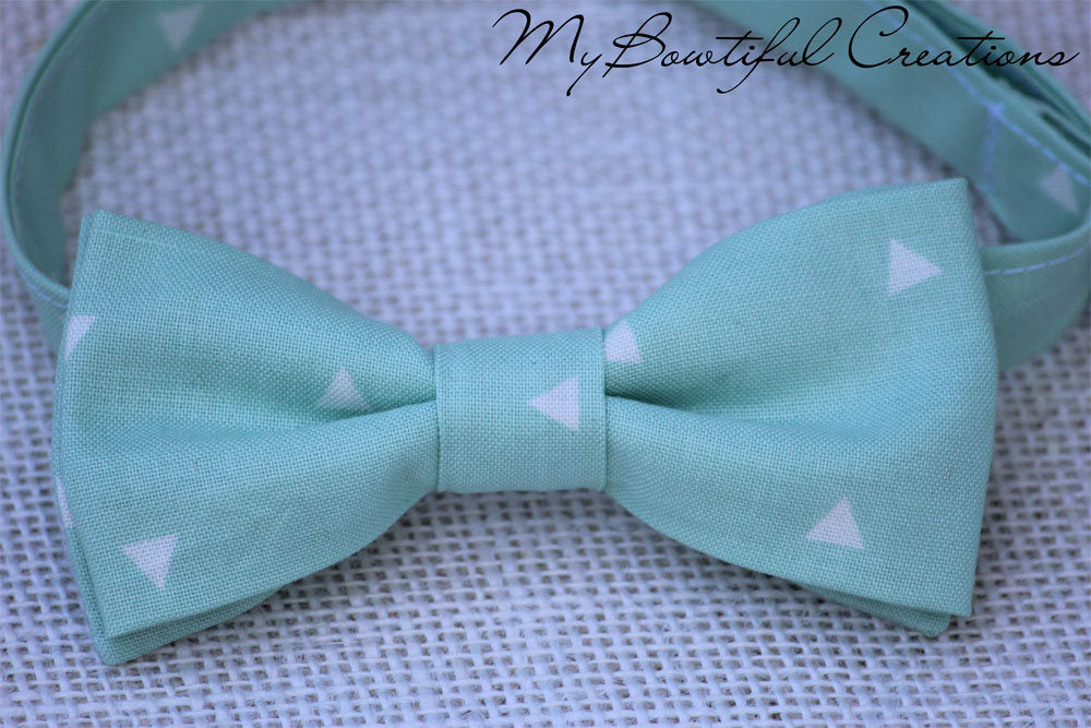 Mint bow tie, mint white triangles boys bow tie, boys bow tie, ringboy bow tie, ring bearer bow tie, mint white bow tie, mint green bow tie