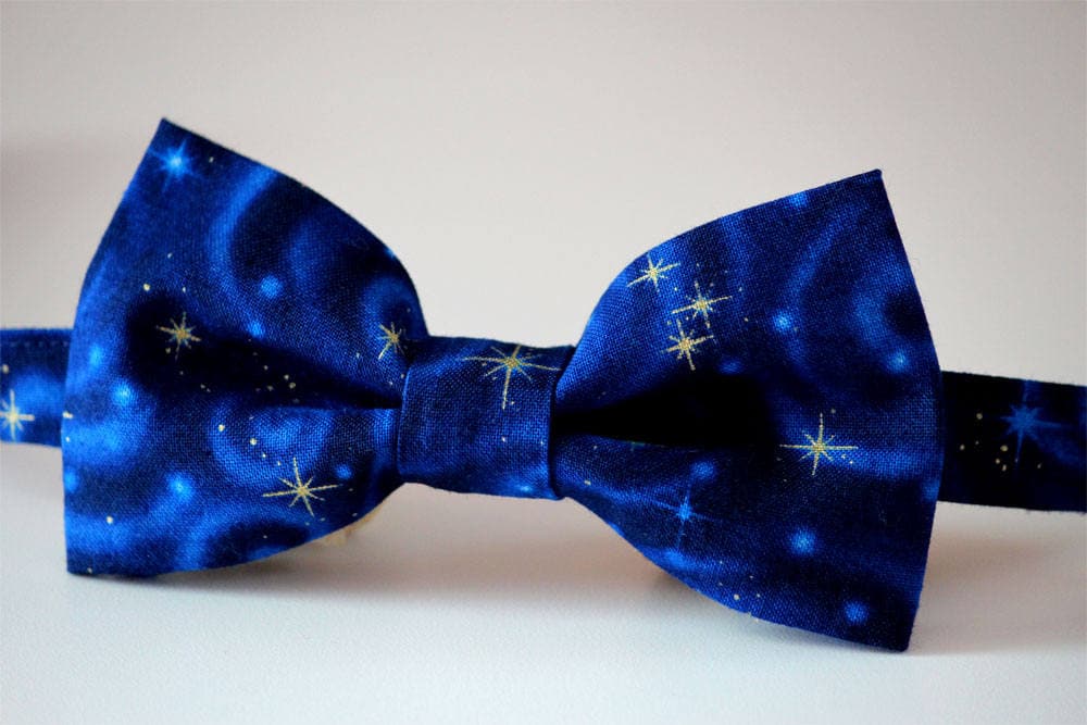 Blue star bow tie, mens blue bow tie, boys stars bow tie, blue bowties, gift for him, pre-tied bow tie, bow tie for boys, stars sky bow tie