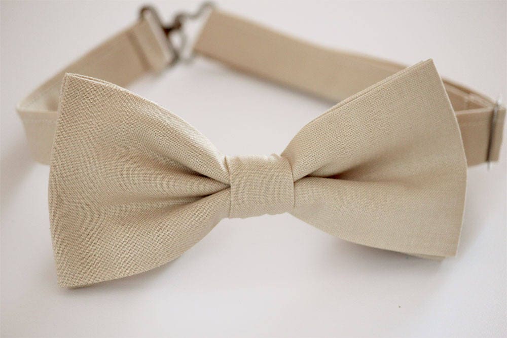 Champagne bow tie, tan bow tie, mens bow tie, groom bow tie, groomsmen bow tie,wedding bow tie, ring bearer bow tie, boys bow tie, beige tie