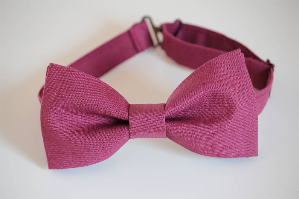 Plum bow tie, boys bow tie, plum mens bow tie, wedding bow tie, groomsmen bow tie, groom bow tie, ring bearer bow tie, fall bow tie, purple