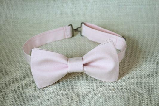 Light pink bow tie, mens bow tie,groomsmen bow tie, pale pink bow tie,pearl pink bow tie, wedding bow tie,ringboy bow tie,ring bearer bowtie