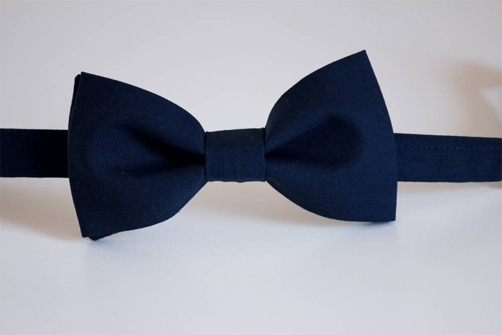 Navy blue bow tie, mens bow tie, wedding bow tie, groomsmen bow tie, gift for him, photoshoot bow tie, blue bow tie, ring bearer bowtie