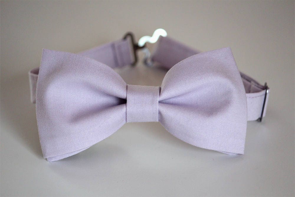 Light purple bow tie, lilac bow tie, lavender bow tie, men's bow tie, lavender wedding bow tie, ringbearer bow tie, groomsmen bow tie