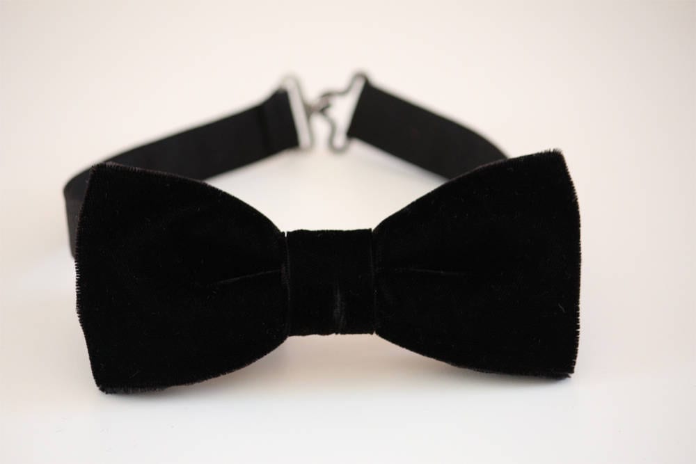 Black velvet bow tie, men's wedding bow tie, groom bow tie, luxury bow tie, Christmas bow tie, groomsmen ringbearer bow tie, kids bow tie