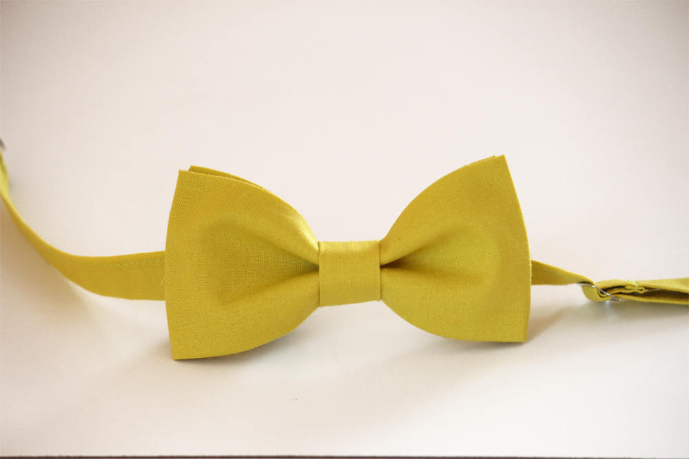 Wasabi green bow tie, lemon green boy's bow tie, yellow bow tie, wedding bow tie, groomsmen bow tie, acid bow tie, groom bow tie, ringbearer