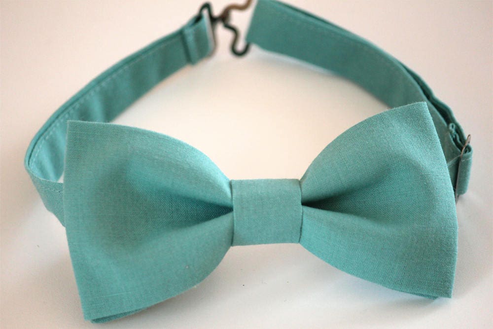 Teal bow tie, men's bow tie, dusty blue bow tie, wedding bow tie, groomsmen bow tie, ring bearer bow tie, groom bow tie, turquoise tie