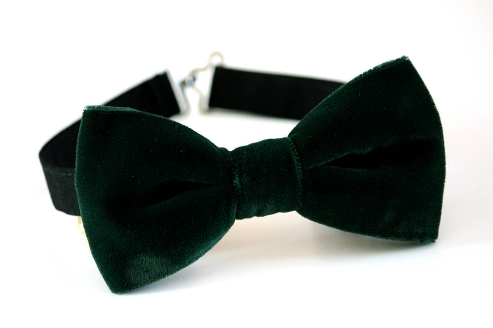 Dark green (almost black) velvet bow tie, Christmas, wedding bow tie, groom bow tie, men's bow tie, groomsmen bow tie, boy's bow tie