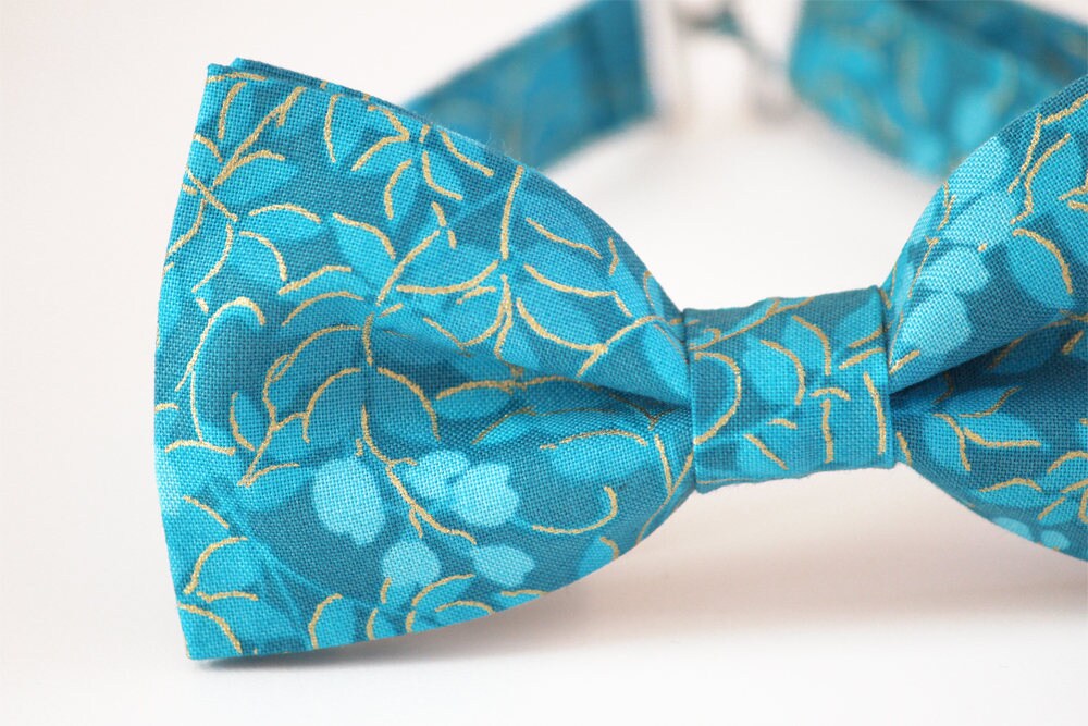 Blue floral bow tie, wedding mens bowtie, turquoise bow tie, boy's bow tie, groomsmen bow tie, groom bow tie, blue and gold floral bow tie