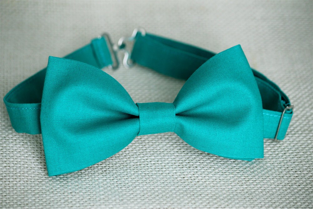 Peacock mens bow tie, dark teal bow tie, boys peacock blue bow tie, wedding bow tie, groomsmen bow tie, ringboy bow tie, groom bow tie