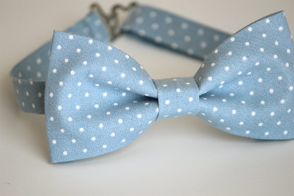 Light blue bow tie, mens bow tie blue and white polka dots, boys bow tie, wedding bow tie, groom bow tie, groomsmen bow tie, boy cute outfut