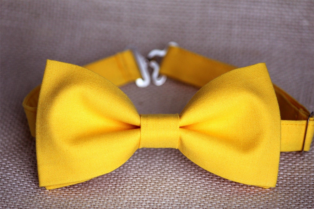 Yellow bow tie, pocket square, boys bow tie, summer bow tie, mens bowtie, groomsmen bow tie, yellow kids bow tie, sunshine yellow bow tie