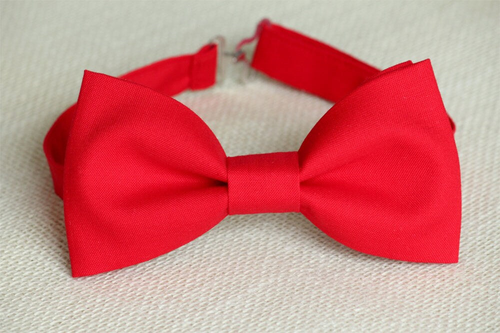 Red bow tie for boy, Red Mens bow tie, red wedding bow tie, groomsmen bow tie, groom bow tie, ring bearer bow tie, kids bow tie